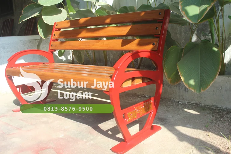 Kursi Besi Cor Malioboro Custom Logo Shakira the villa's