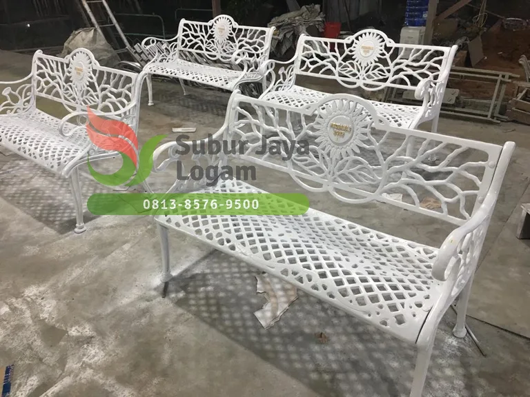 Kursi Taman Besi Cor Kab. Kediri