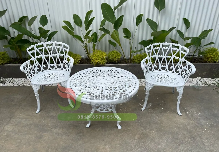 Kursi Taman Sunrise Cafe