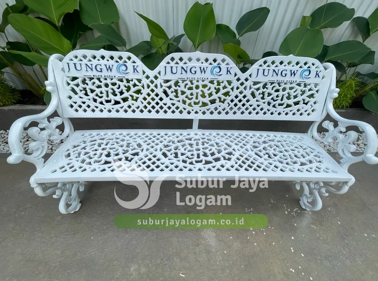 Kursi Taman Besi Jungwok Blue Ocean