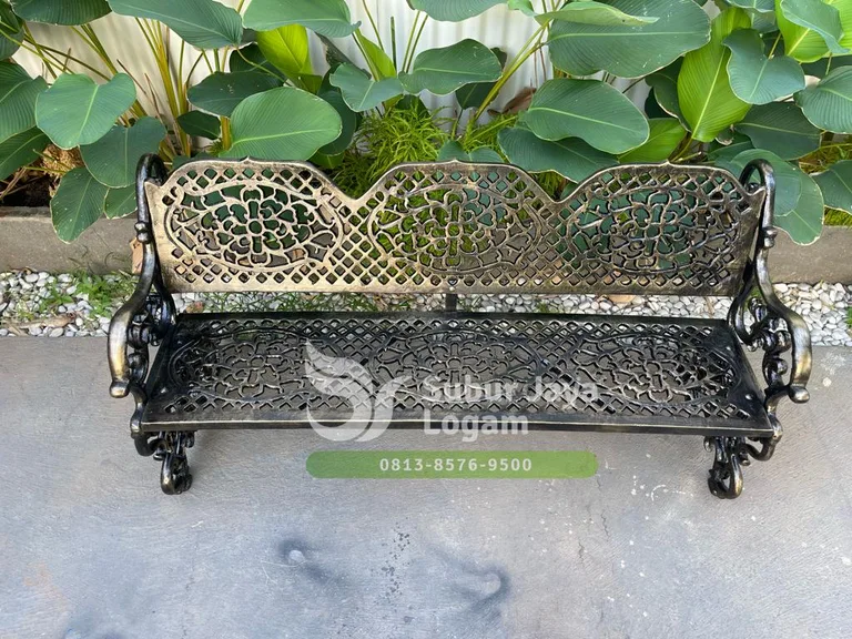 Kursi Taman Besi 3 Seater Kabupaten Pekalongan