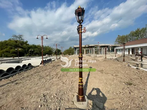 Tiang Lampu Antik GRHA Bung Karno Klaten