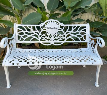 Kursi Taman Custom Logo