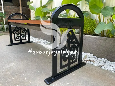 Kursi Taman SMP N 7 Purwokerto