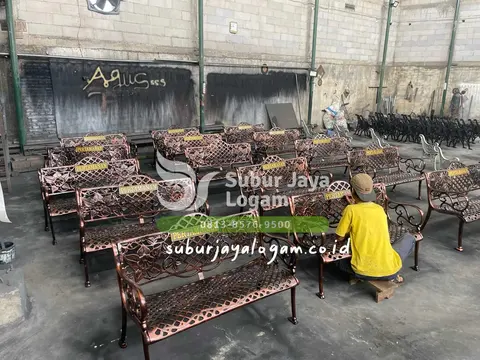 Kursi Taman Cor Kab. Muara Bungo Jambi