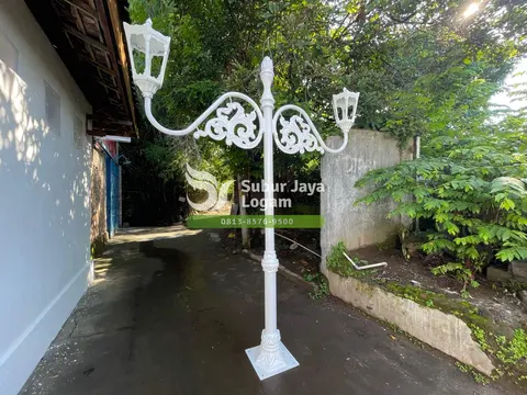 Tiang Lampu Klasik Merapi View Sleman