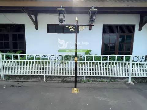 Tiang Lampu Klasik Obyek Wisata Deles Kab. Klaten