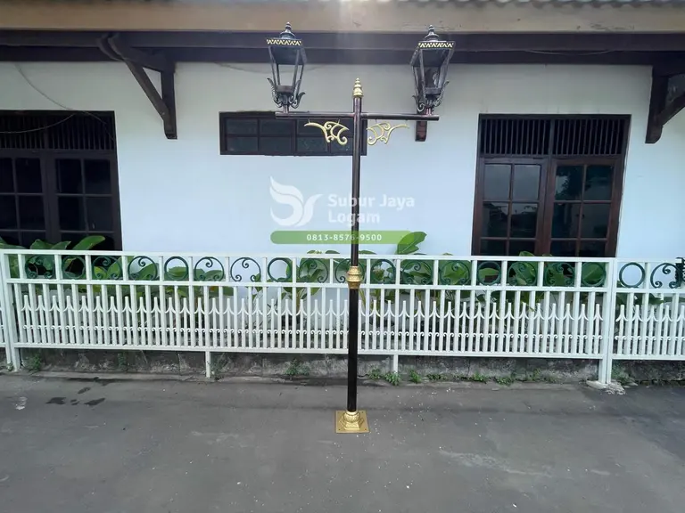 Tiang Lampu Klasik Obyek Wisata Deles Kab. Klaten