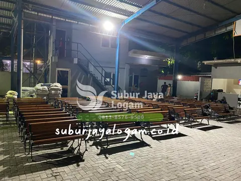 Kursi Taman Besi Pemkot Semarang