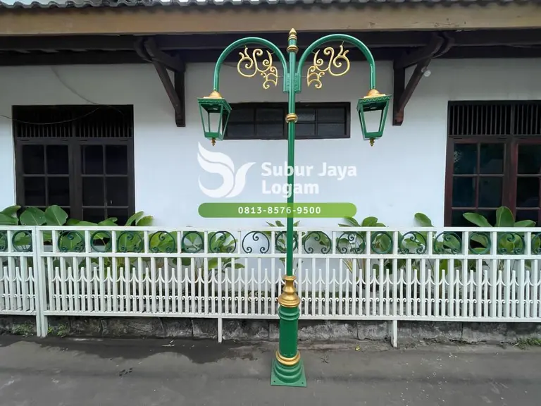 Tiang Lampu Ornamen Cabang 2 PT. Nojorono Kudus