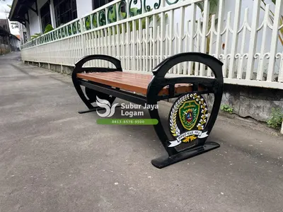 Kursi Taman Besi