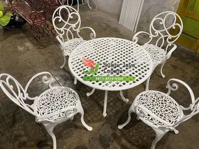 Kursi Cafe Besi
