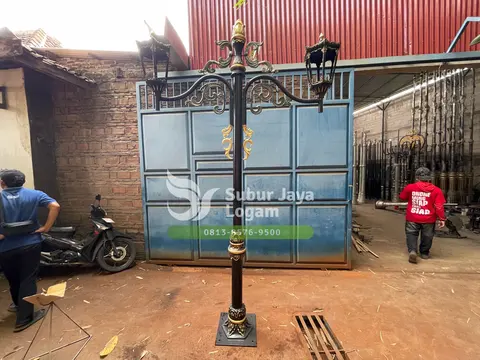 Tiang Lampu Antik Malioboro – Proyek Cafe di Kota Solo