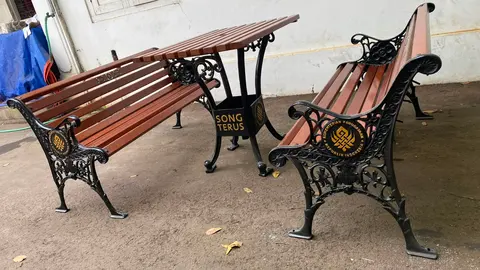 Kursi Taman Besi Museum Song Trus Pacitan